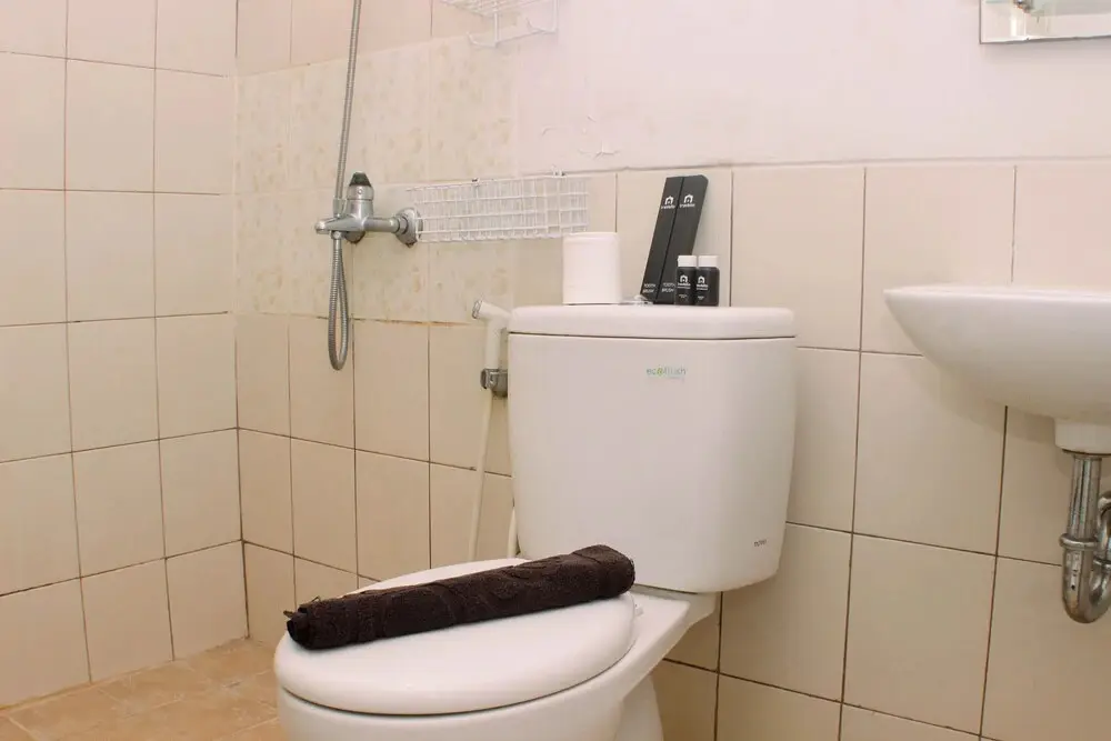 Чикаранг: Warm And Simply Studio Room At Azalea Suites Apartment