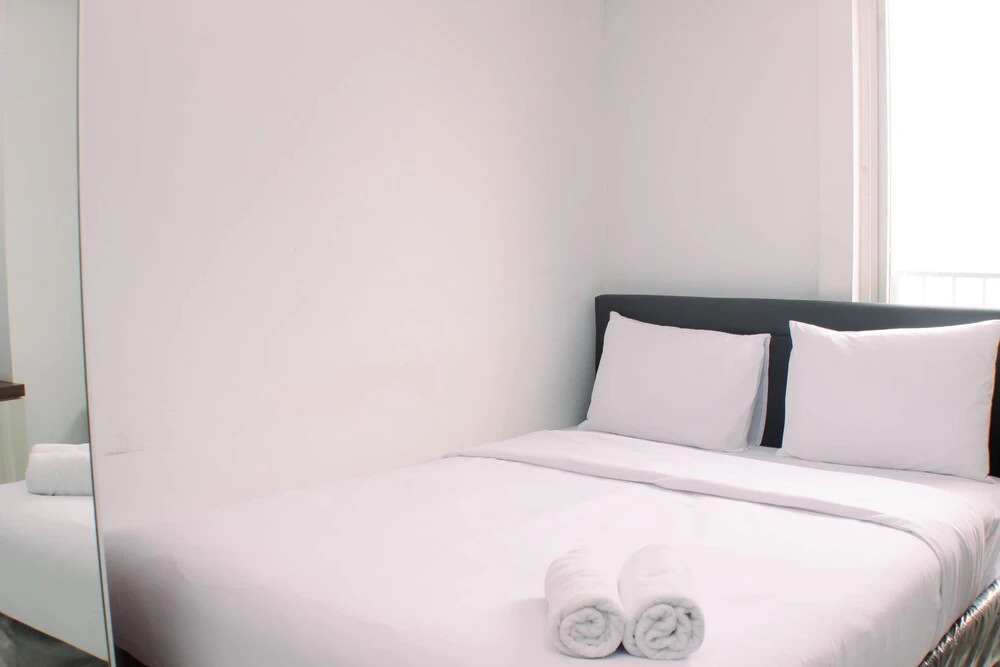 Чикаранг: Warm And Simply Studio Room At Azalea Suites Apartment