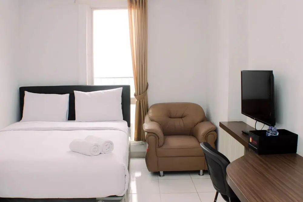 Чикаранг: Warm And Simply Studio Room At Azalea Suites Apartment