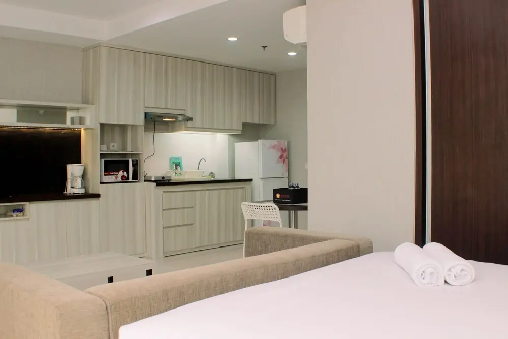 Чикаранг: Spacious And Cozy Studio Room At Azalea Suites Apartment
