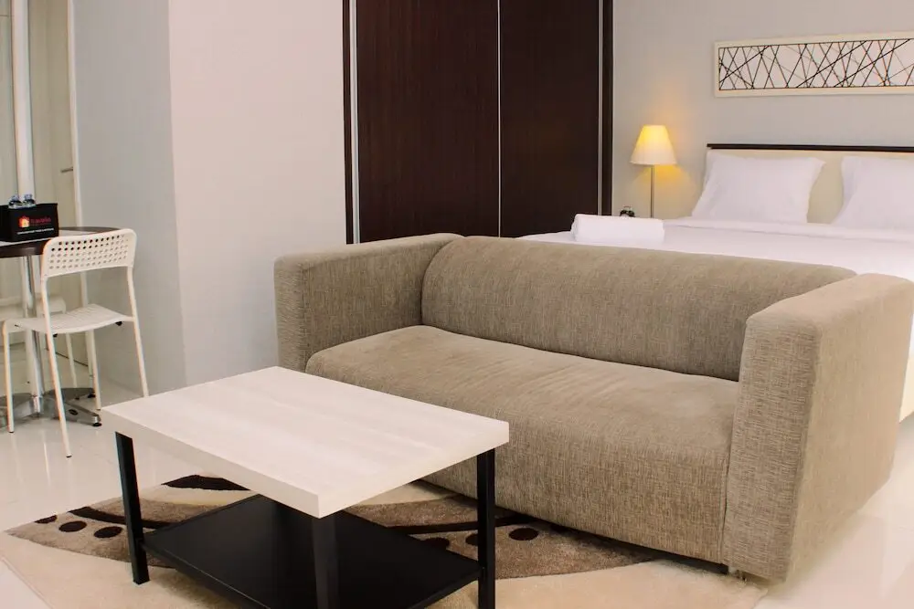 Чикаранг: Spacious And Cozy Studio Room At Azalea Suites Apartment