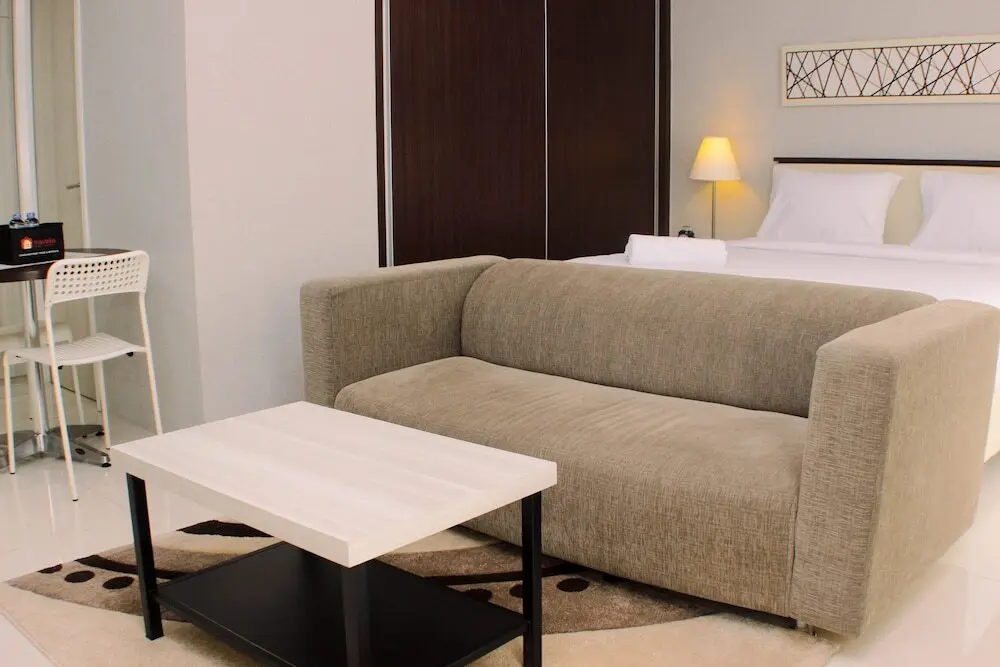 Чикаранг: Spacious And Cozy Studio Room At Azalea Suites Apartment