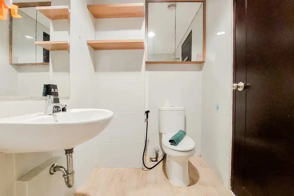 Южный Тангеранг: Simply And Well Furnished Studio At Casa De Parco Apartment
