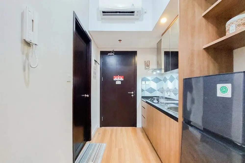 Южный Тангеранг: Simply And Well Furnished Studio At Casa De Parco Apartment