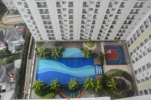 Comfy And Tidy Studio At Cinere Resort Apartment — фото 1