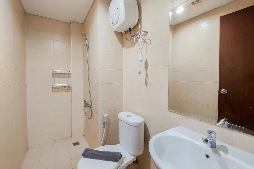 Legok: Comfortable And Tidy 2Br Apartment At Saveria Bsd City