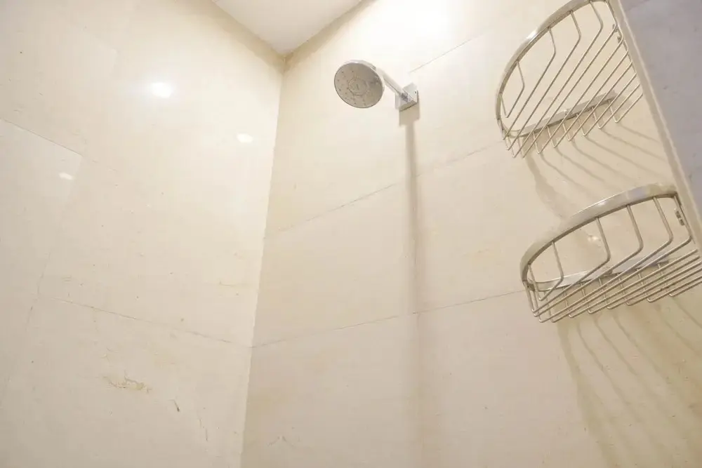 Джакарта: Nice And Elegant 1Br At L'Avenue Pancoran Apartment