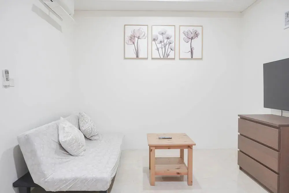 Джакарта: Nice And Elegant 1Br At L'Avenue Pancoran Apartment