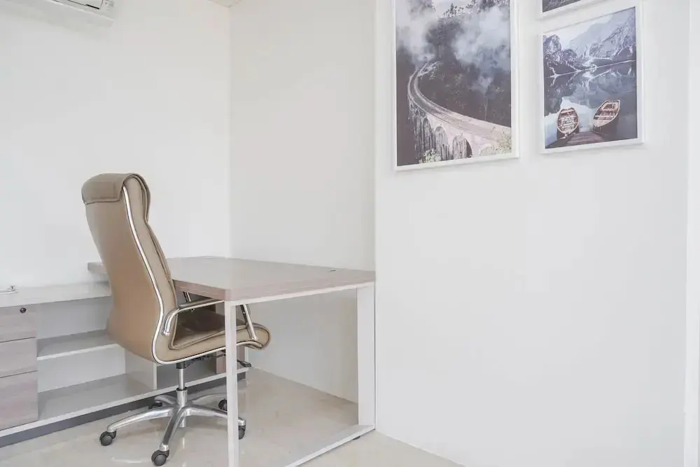 Джакарта: Nice And Elegant 1Br At L'Avenue Pancoran Apartment