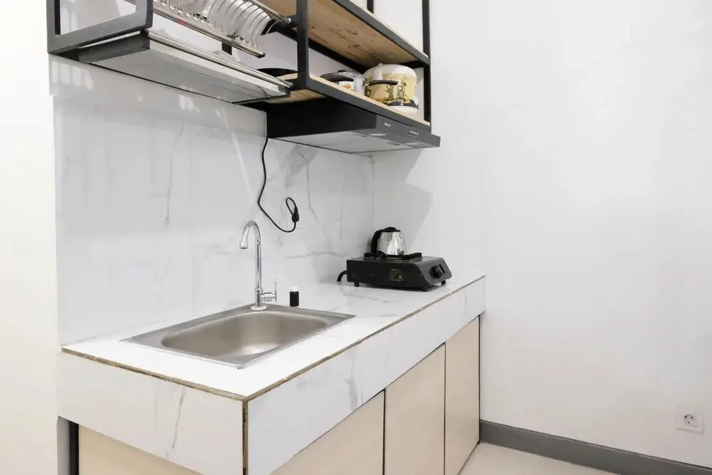Сурабая: Cozy Stay Studio Apartment With Access To Mall At Supermall Mansion