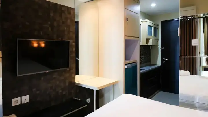 Сурабая: Strategic And Cozy Studio At Tamansari Papilio Apartment