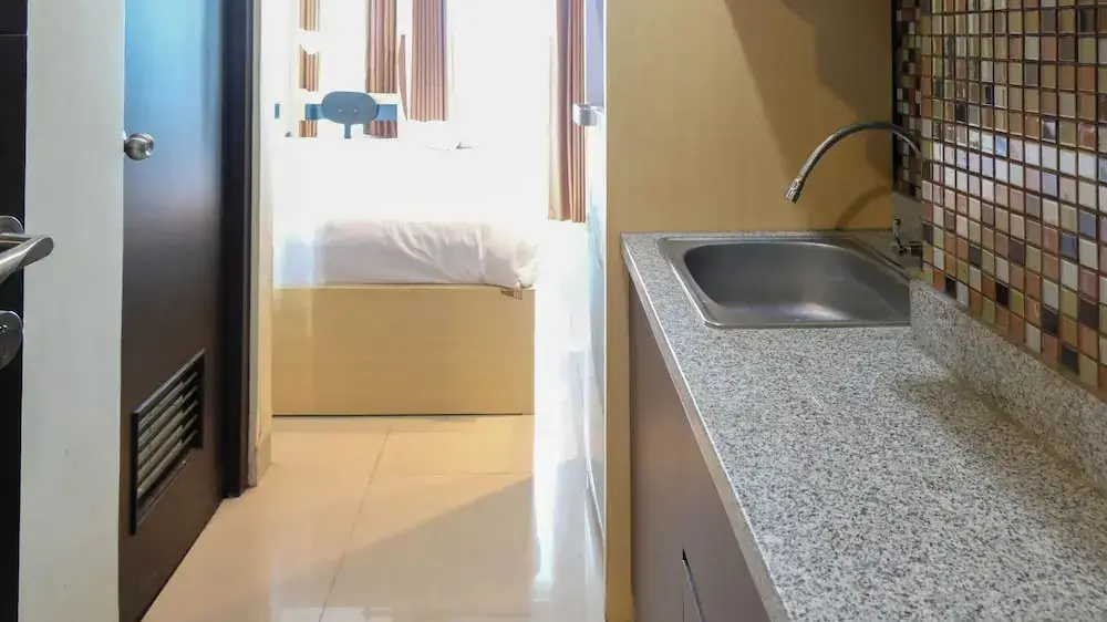 Сурабая: Strategic And Cozy Studio At Tamansari Papilio Apartment