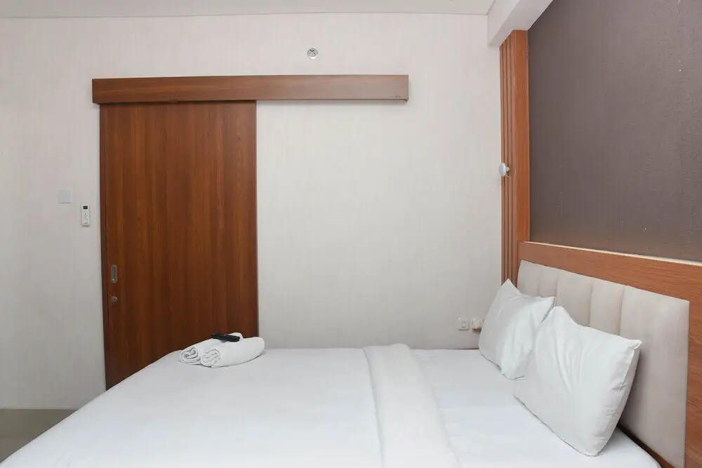 Бекаси: Homey 1Br With Living Room At Grand Kamala Lagoon Apartment