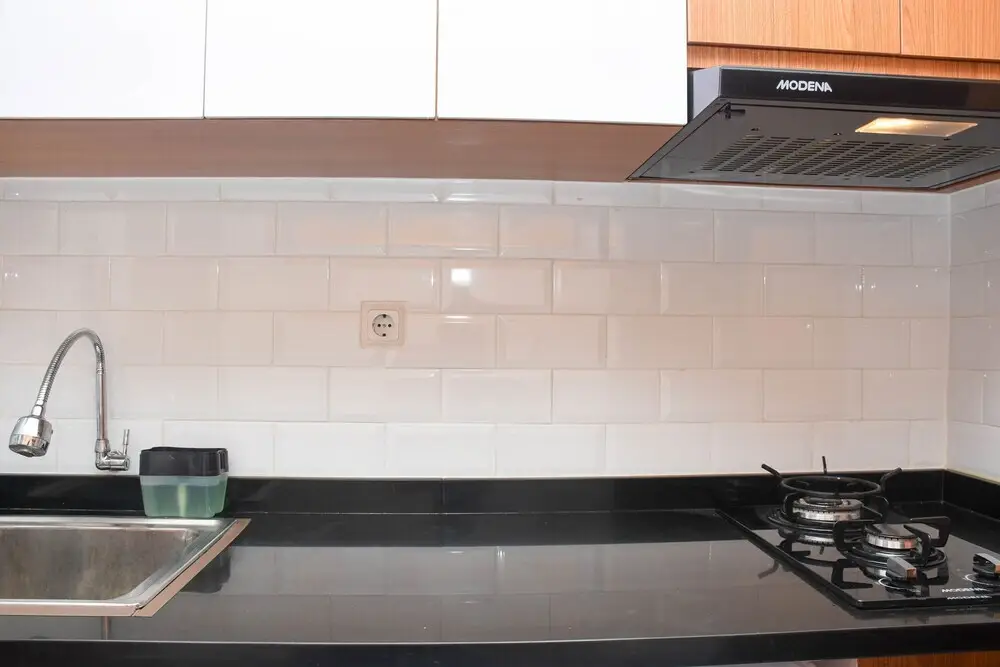 Бекаси: Homey 1Br With Living Room At Grand Kamala Lagoon Apartment