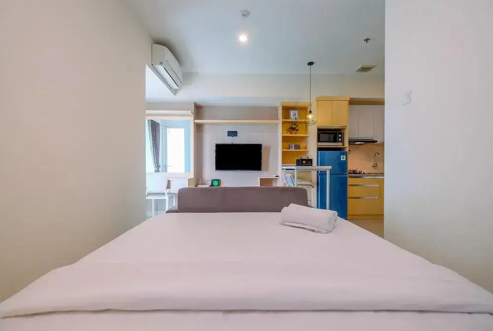 Бекаси: Cozy And Great Choice Studio At Grand Kamala Lagoon Apartment