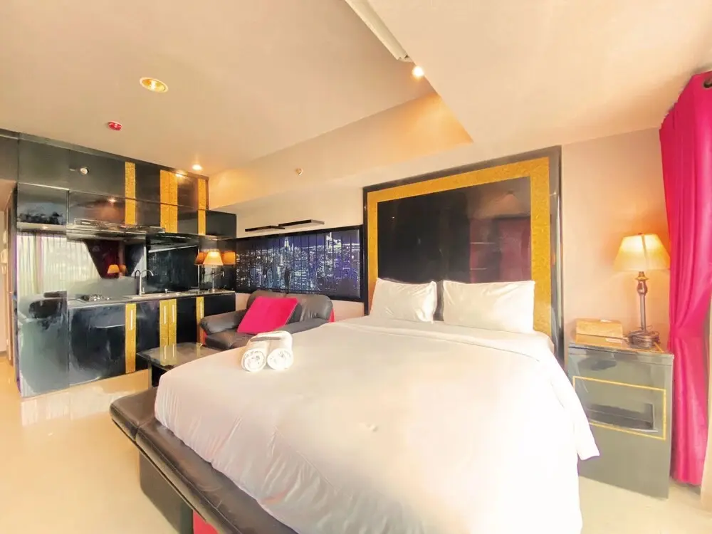 Бандунг: Clean And Comfy Studio Room At Tamansari La Grande Apartment