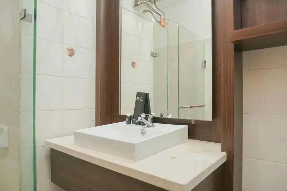 Джакарта: Cozy Studio Apartment At Woodland Park Residence