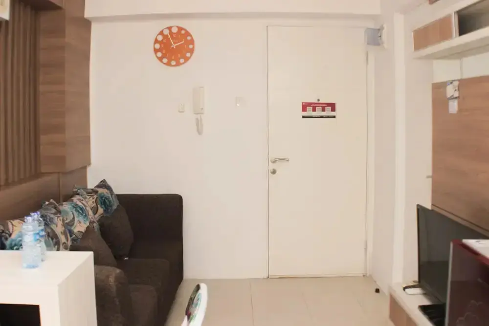Джакарта: Comfy And Tranquil 2Br Bassura City Apartment Near Mall