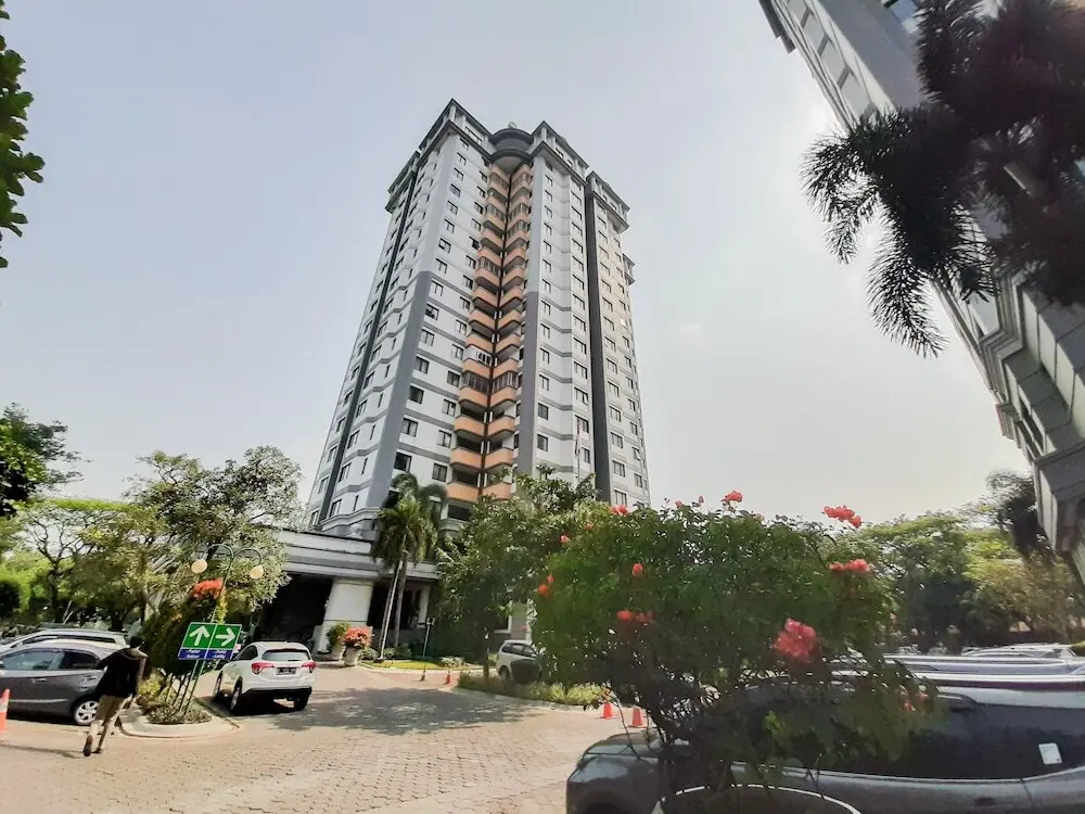 Тангеранг: Spacious 3Br At Kondominium Golf Karawaci Apartment