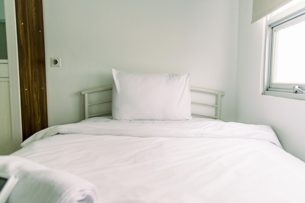 Джакарта: Comfort 2Br At Menara Kebon Jeruk Apartment
