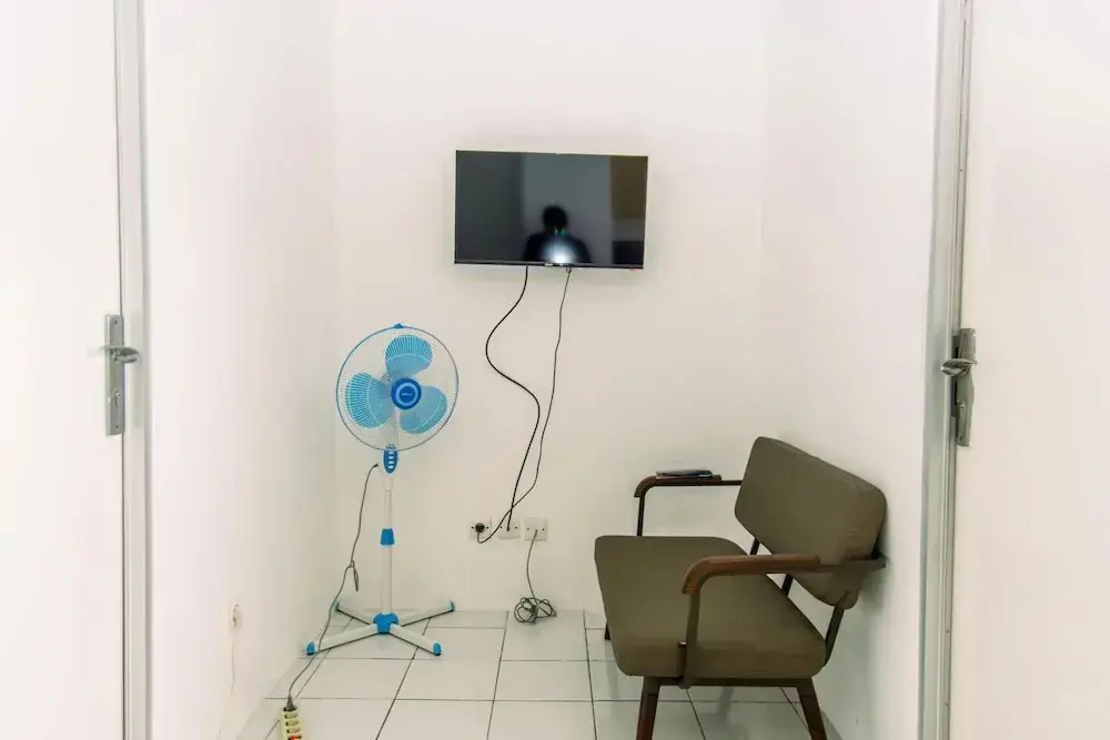 Джакарта: Comfort 2Br At Menara Kebon Jeruk Apartment