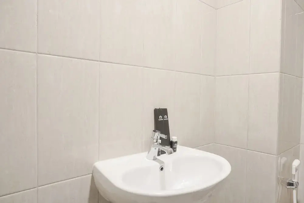 Джакарта: Comfy And Nice Studio Apartment At Citra Living