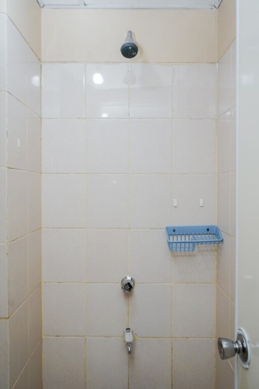 Южный Тангеранг: Modern And Relax Studio Room At Serpong Greenview Apartment