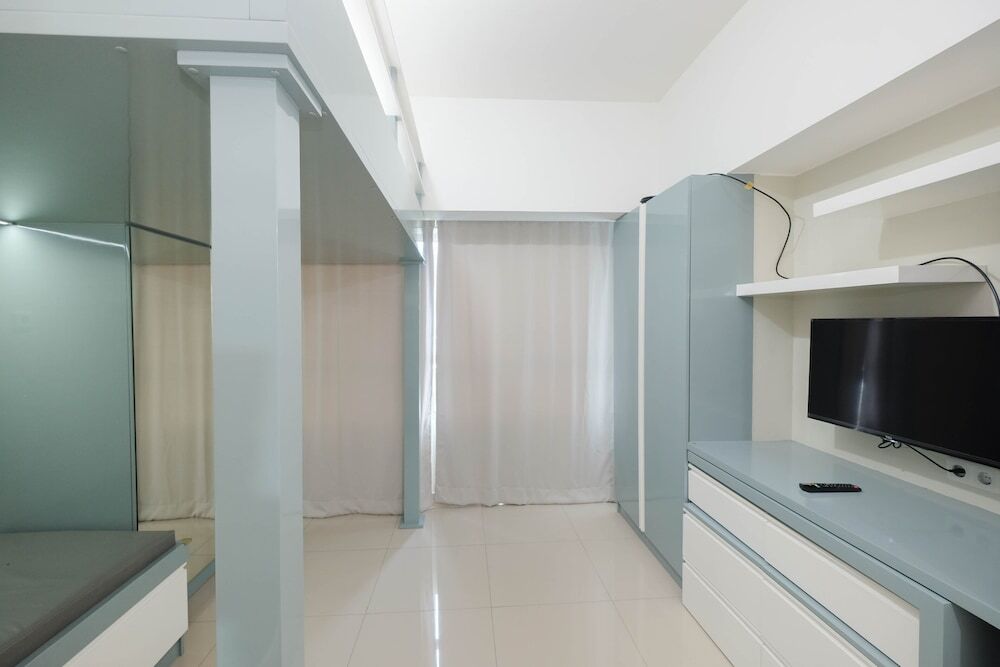 Бекаси: Warm And Restful Studio At Springlake Summarecon Apartment