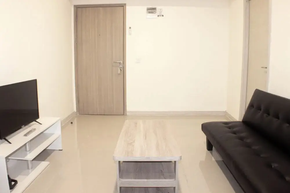 Сибату: Comfort 1Br With Dining Room At Meikarta Apartment
