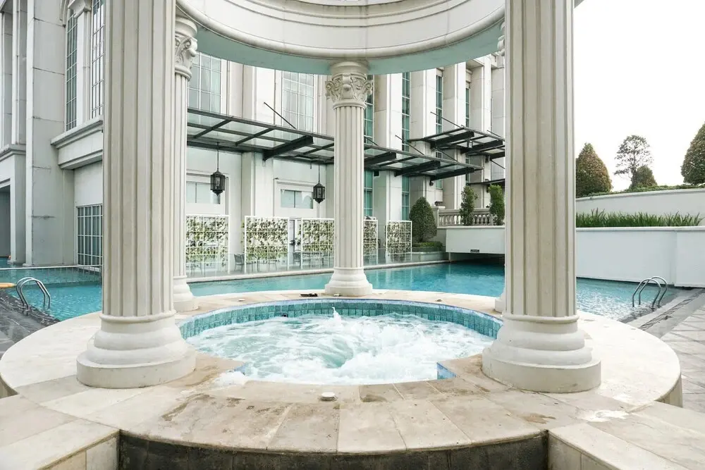 Джакарта: Exclusive 2Br The Bellezza Apartment With City View