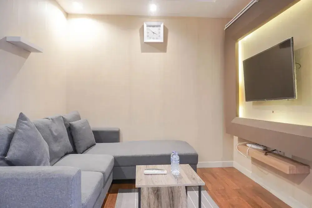 Депок: Combine 2Br At Cinere Bellevue Suites Apartment
