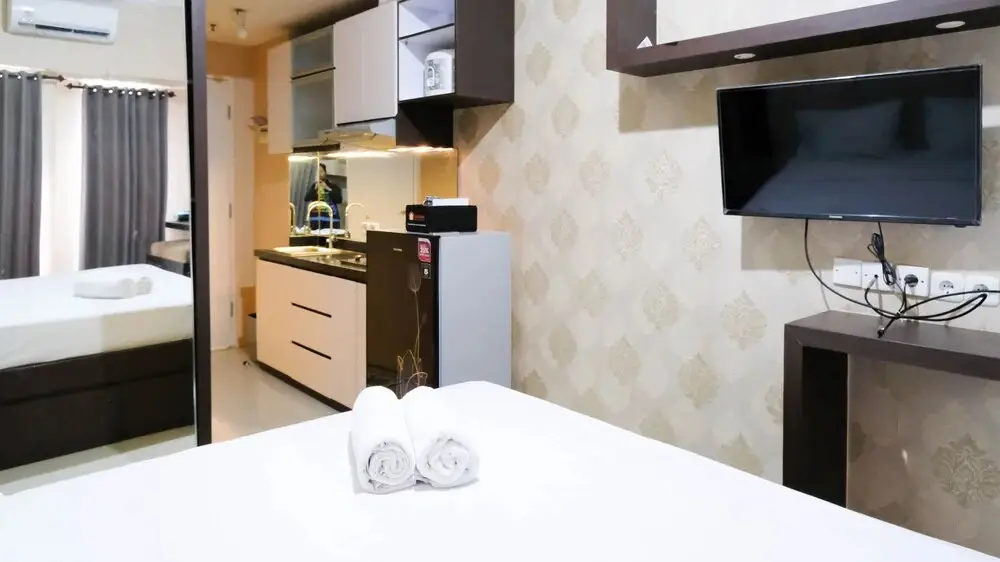 Сурабая: Comfy And Tidy Studio At Orchard Supermall Mansion Apartment