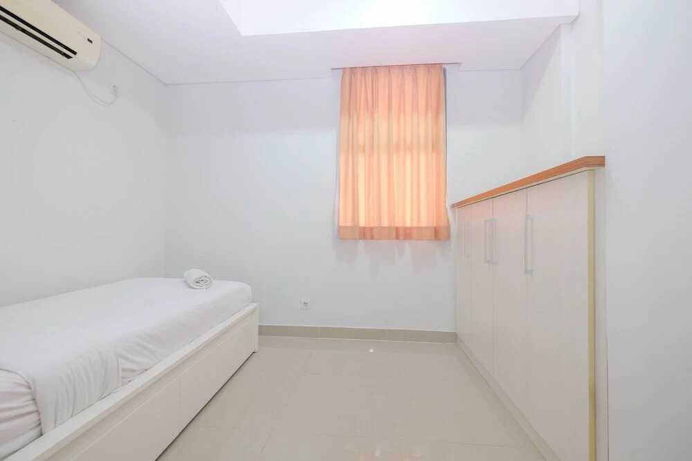 Джакарта: Spacious And Nice 2Br Apartment At Royal Olive Residence