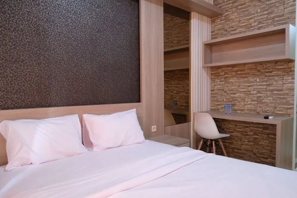 Сурабая: Cozy Minimalist Studio Apartement At Bale Hinggil
