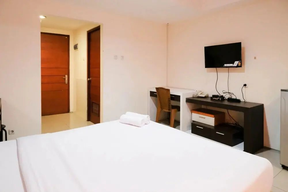 Сурабая: Cozy And Homey Studio Apartment At High Point Serviced