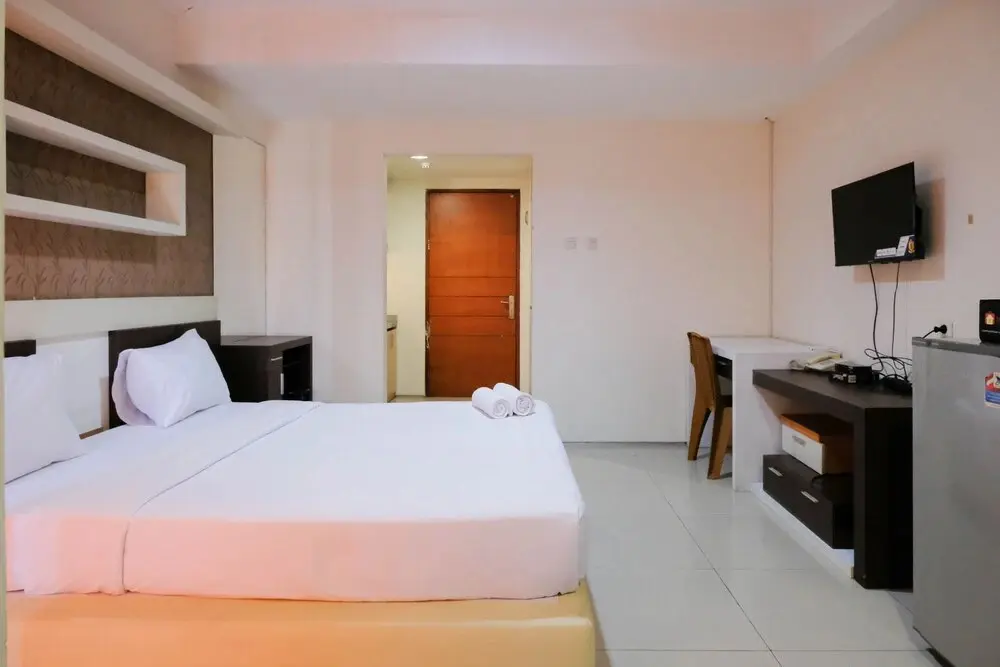 Сурабая: Cozy And Homey Studio Apartment At High Point Serviced