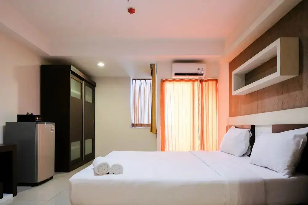 Сурабая: Cozy And Homey Studio Apartment At High Point Serviced