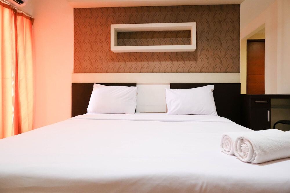 Сурабая: Cozy And Homey Studio Apartment At High Point Serviced