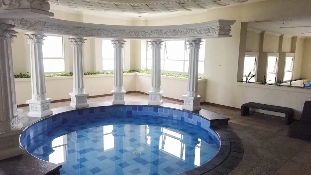 Джакарта: Comfort Living 1Br At The Boulevard Apartment