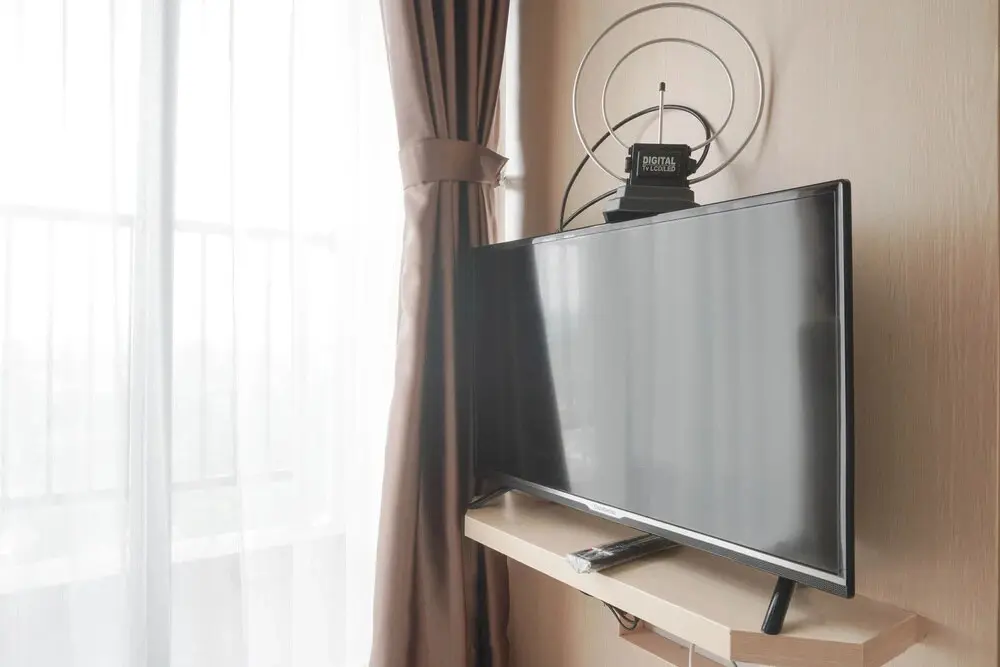 Южный Тангеранг: Comfort And Warm 2Br At Parkland Avenue Apartment