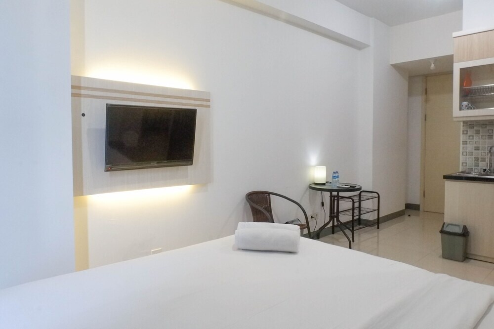 Сурабая: Luxurious Private Studio Apartment At Anderson Supermall Mansion Connected To Mall