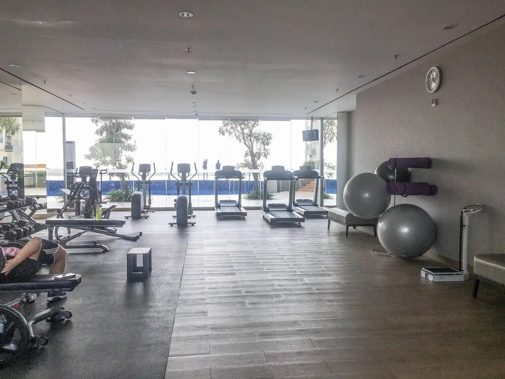 Сурабая: Luxurious Private Studio Apartment At Anderson Supermall Mansion Connected To Mall