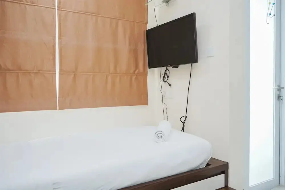 Legok: Comfort And Elegant Studio Apartment At B Residence