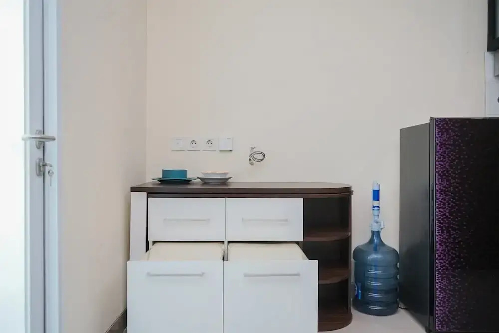 Legok: Comfort And Elegant Studio Apartment At B Residence