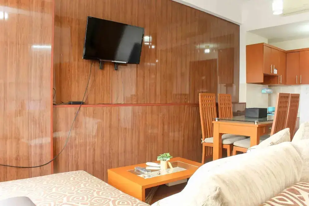 Джакарта: Nice And Comfort Studio At Sunter Park View Apartment