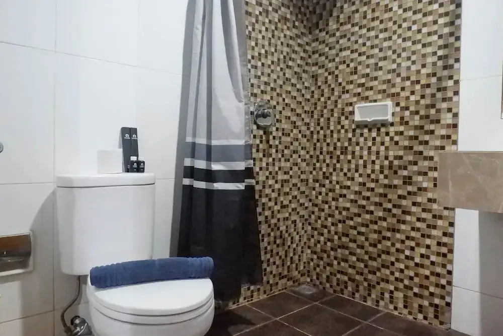 Сурабая: Modern 2Br Apartment At Aryaduta Residence Connected To Cito Mall