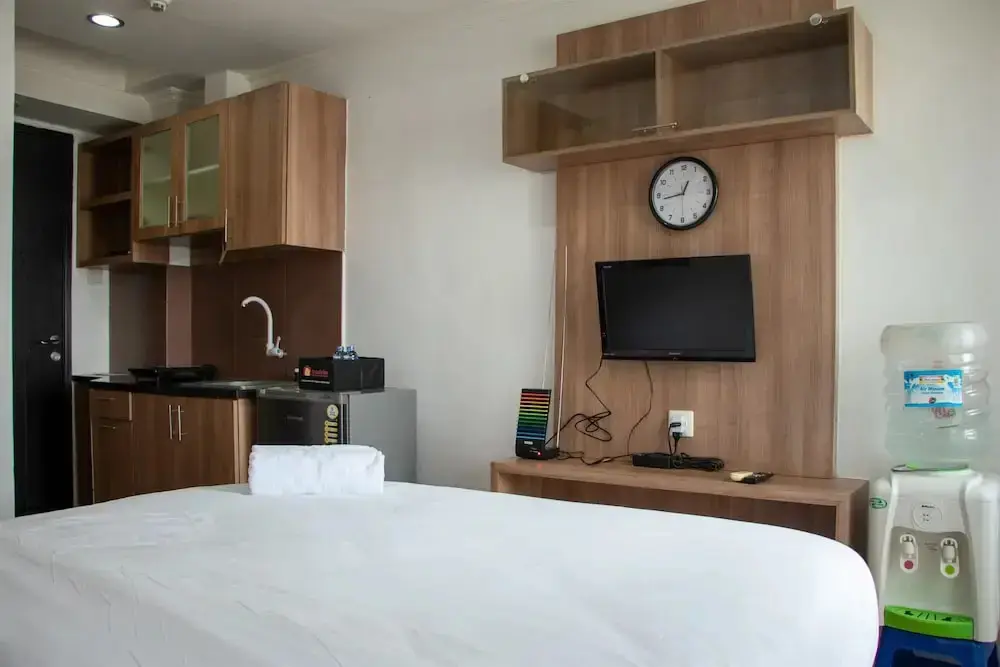 Джакарта: Nice And Comfort Studio Apartment At Belmont Residence Puri