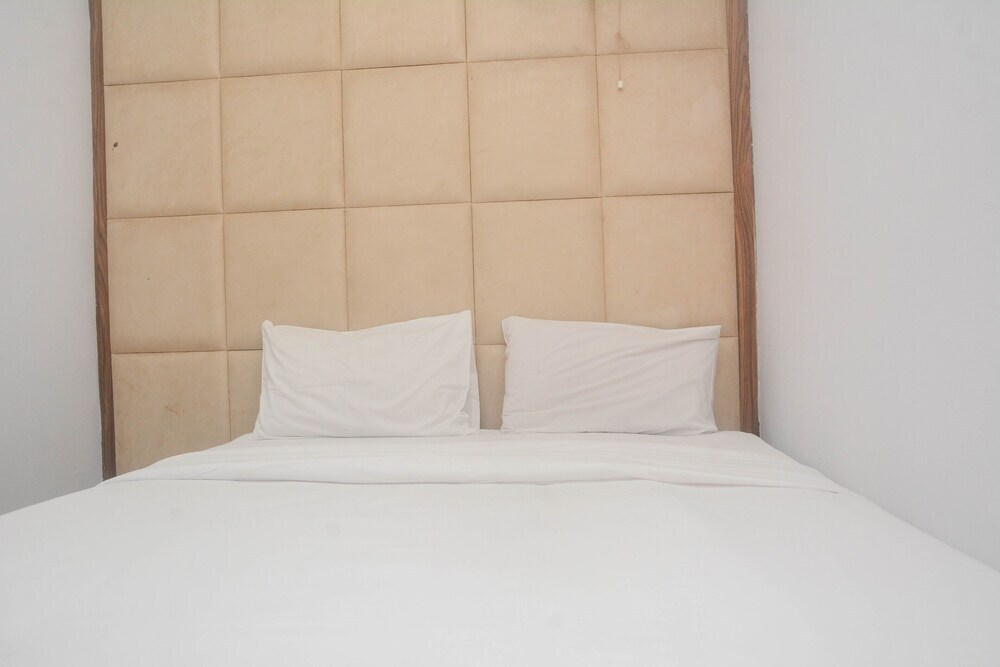 Джакарта: Elegant And Well Designed 2Br At Green Pramuka City Apartment
