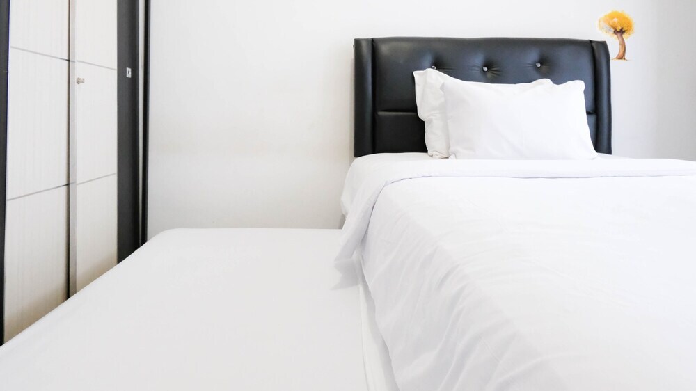 Сурабая: Tidy Studio Connected To Mall At Tanglin Supermall Mansion Apartment