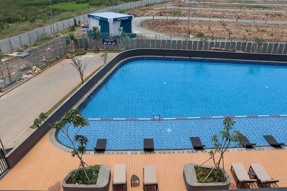 Джакарта: Homey And Minimalist Studio Apartment Osaka Riverview Pik 2